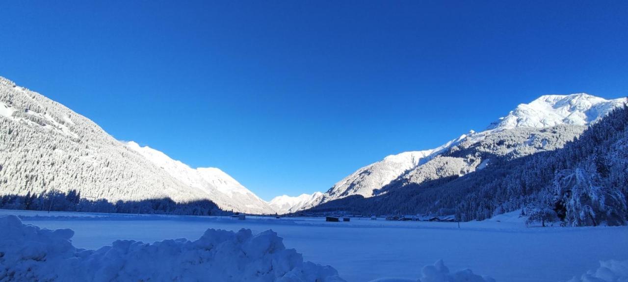 Ferienhaus Lechtaler Alpen Bach  Exteriör bild