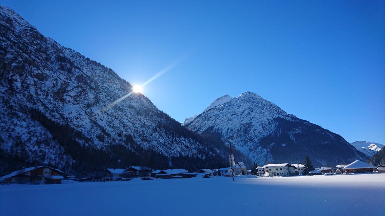 Ferienhaus Lechtaler Alpen Bach  Exteriör bild